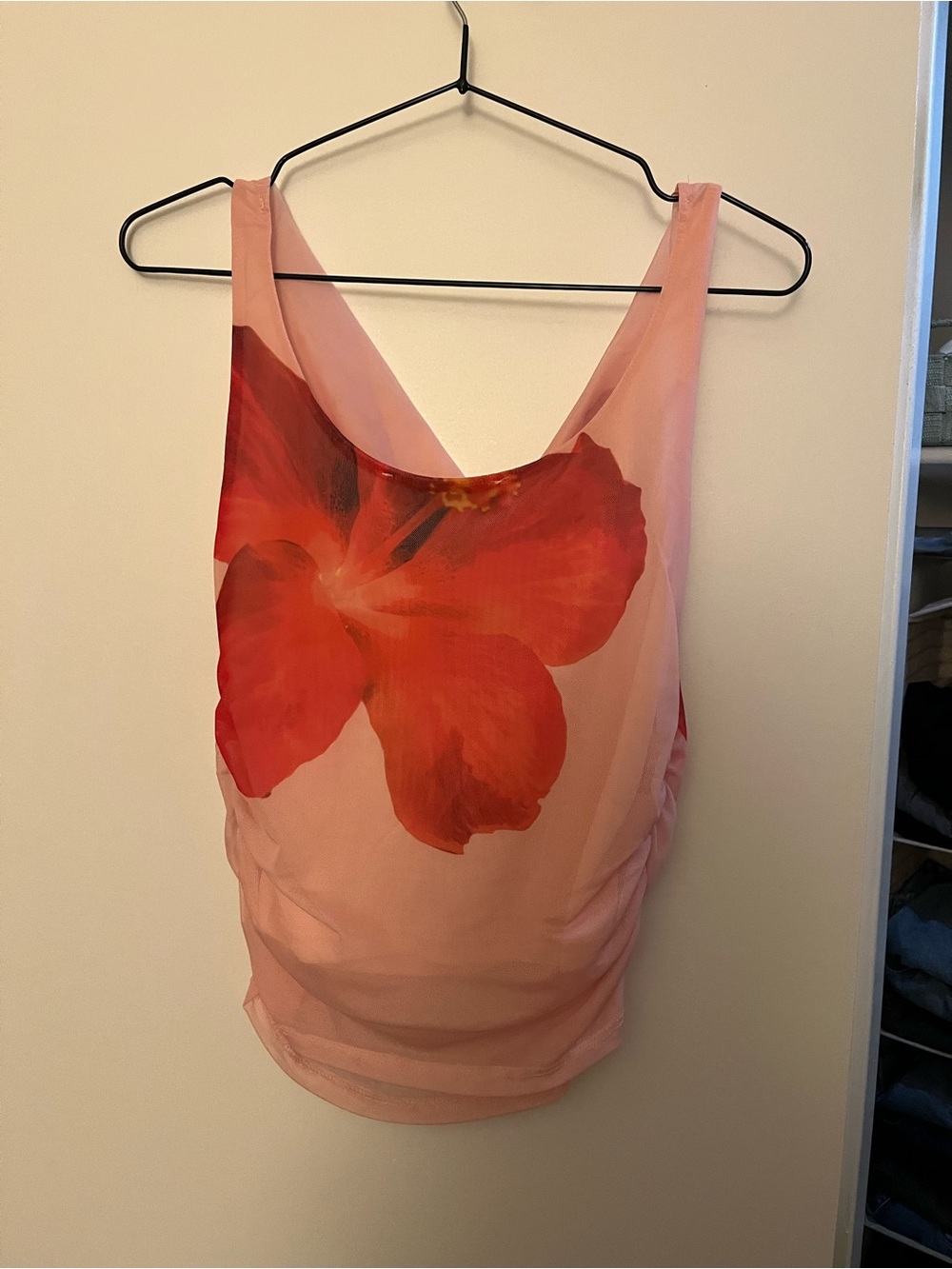 sleeveless top bundle - Picture 10 of 10
